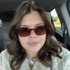 Meet your Posher, Catherine